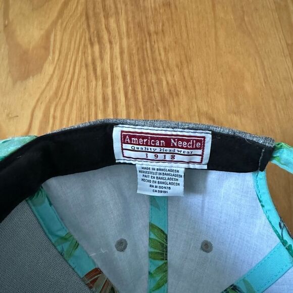 CHICAGO BLACKHAWKS American Needle FLORAL HAWAIIAN Adjustable Strapback Hat - Picture 7 of 8